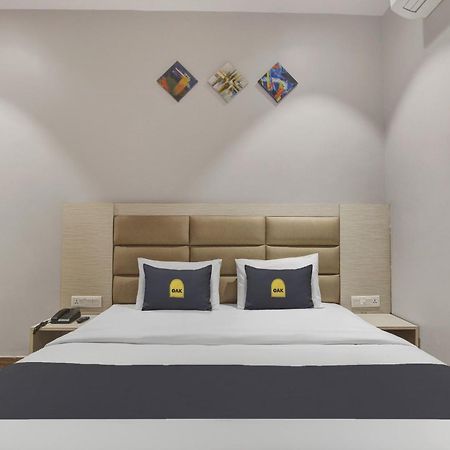 Townhouse Oak Sohotel Hāora Екстериор снимка