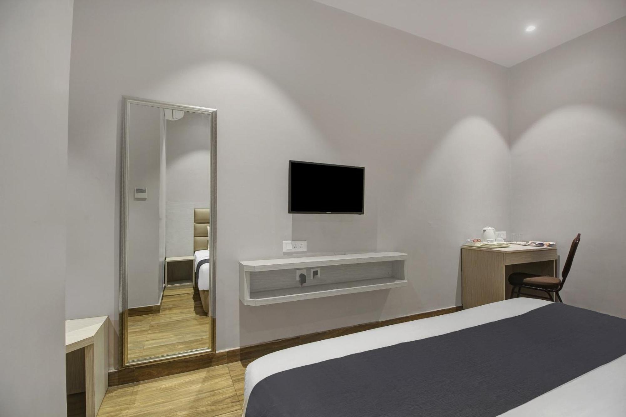 Townhouse Oak Sohotel Hāora Екстериор снимка