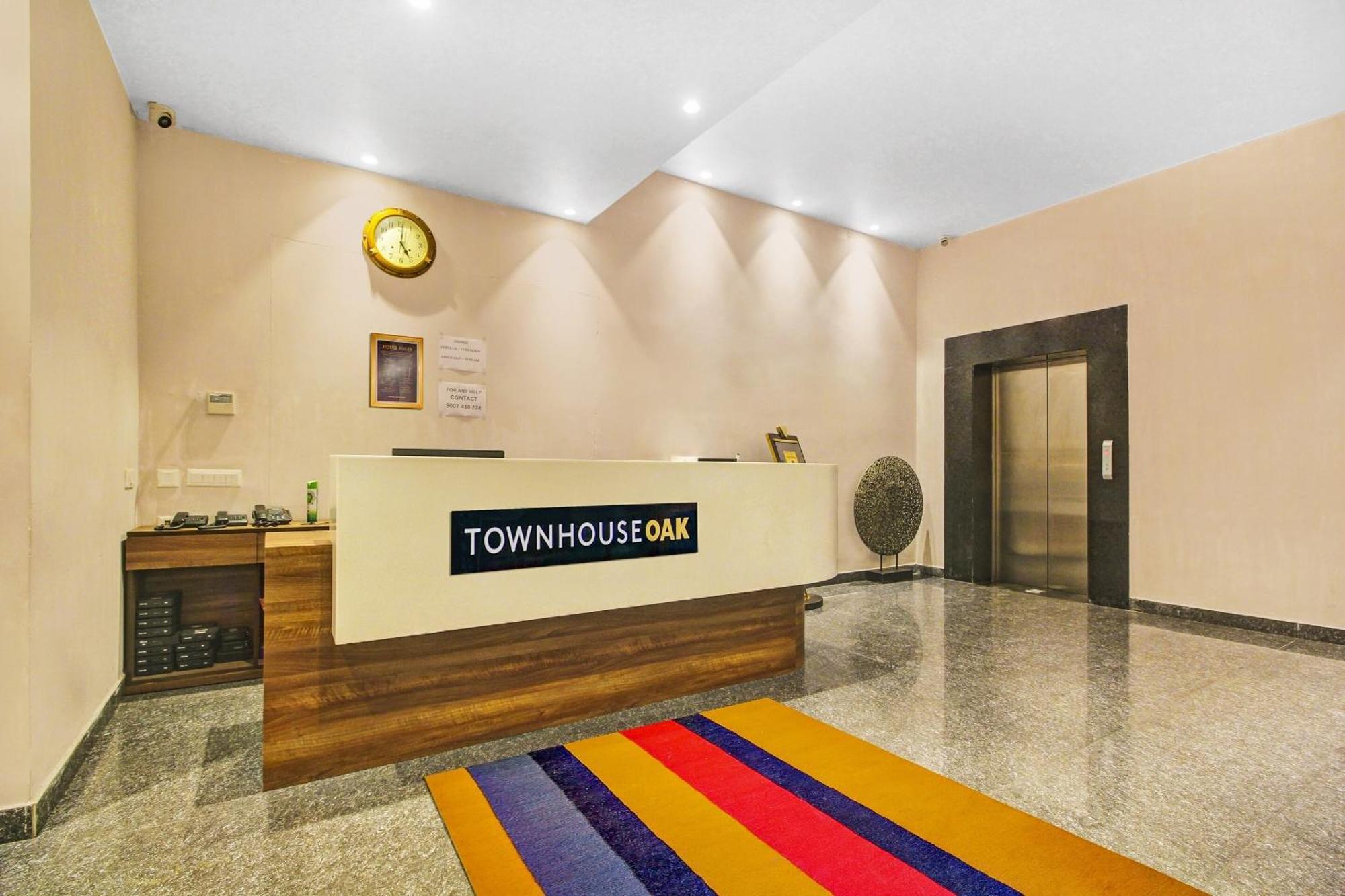 Townhouse Oak Sohotel Hāora Екстериор снимка