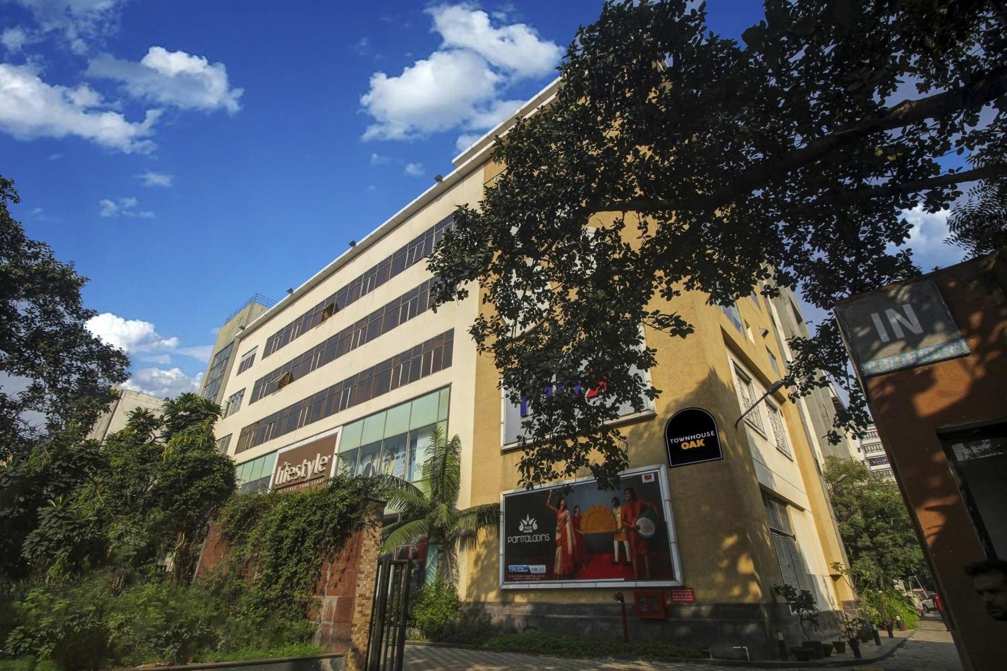 Townhouse Oak Sohotel Hāora Екстериор снимка